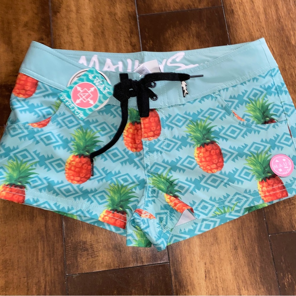 COPY - Maui and sons shorts